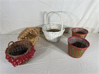 Assorted baskets (5)