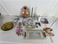 Various decorative pieces, fans, magnifying glass