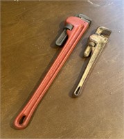 2 pipe wrenches