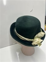 Womans Patricia Underwood Hat
