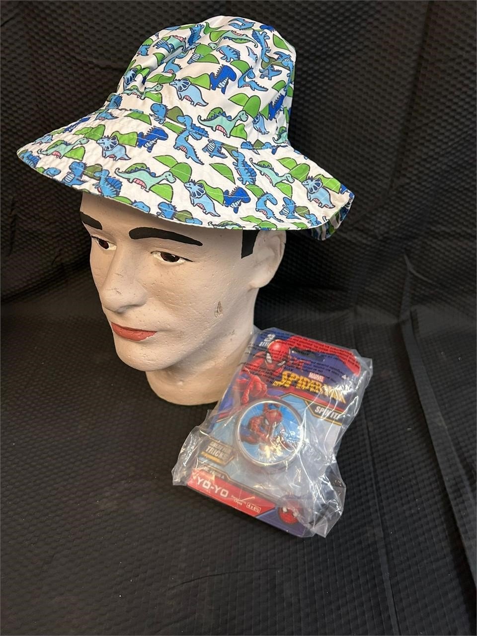 Beach Hat and 2 Marvel Yo-Yo's
