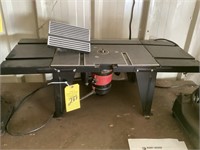 ROUTER WITH ROUTER TABLE