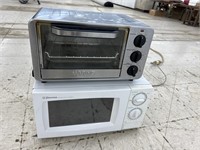 Wearing Toaster Oven & Emerson Microwave (works)