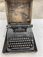 Vintage Smith & Corona Typewriter