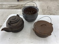 Cast Iron Pots / Kettle