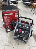Husky Silent Compressor (works)(leaks air in