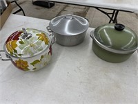 3 Cooking Pots w/ Lids