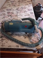 Electrolux Canister Vacuum w/ Bag of Attachments