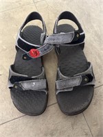 Mens 9 Colombia Velcro Sandals closet 1