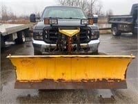 2004 Ford F350 4x4 with snow plow