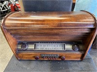 Westinghouse H-104 Table top radio