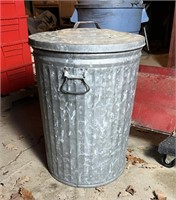 GALVANIZED TRASH CAN WITH LID
