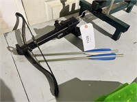 CROSSBOW PISTOL WITH TWO BULLETS
