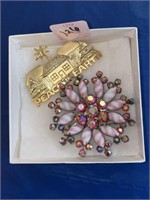2 COSTUME JEWELRY BROOCHES