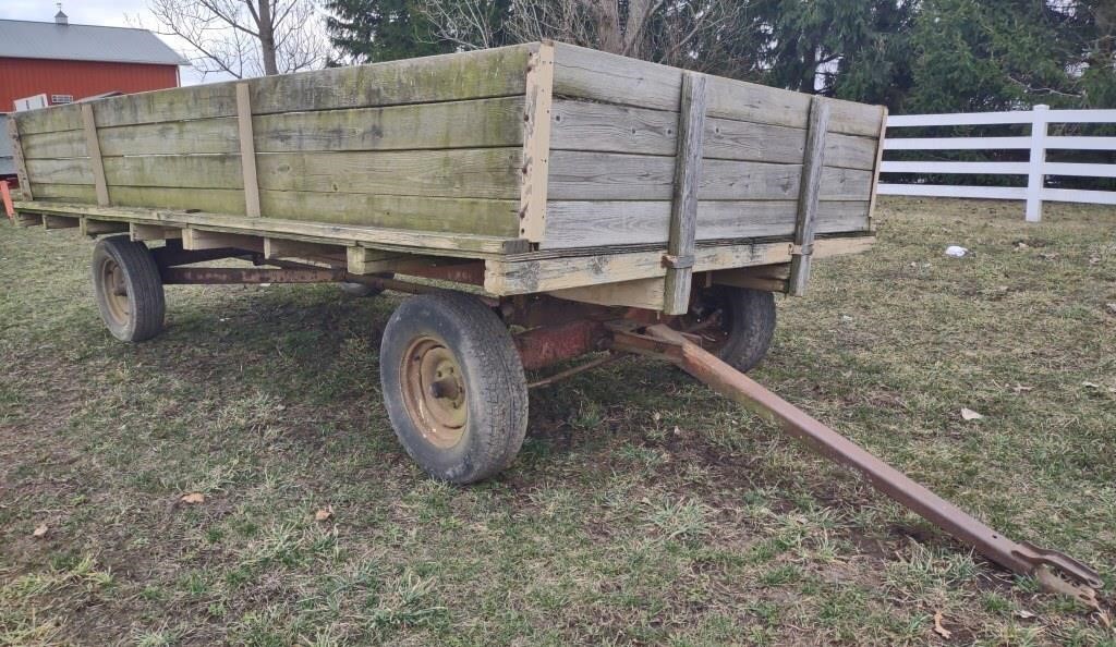 Wooden 2 Axle Hay Wagon