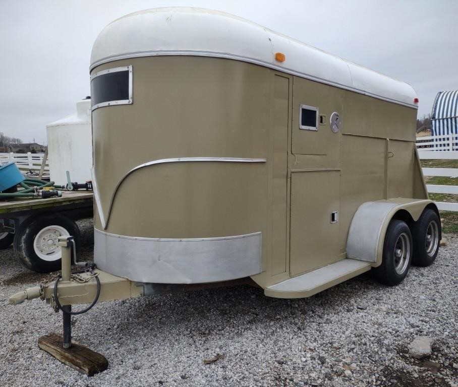 1973 Sundown 2 Axle Livestock Trailer (No. 2B 2"