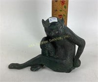 Monkey statue