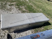 Diamond plate dual lid toolbox fits 58 inch bed