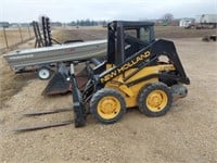 New Holland L425, 624 Hrs n new motor, pallet