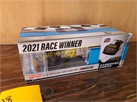 2021 Race Winner 1:24 Scale Race Truck