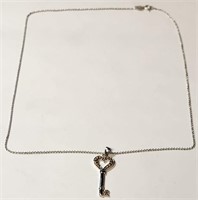 Q - STERLING SILVER PENDANT NECKLACE (83)
