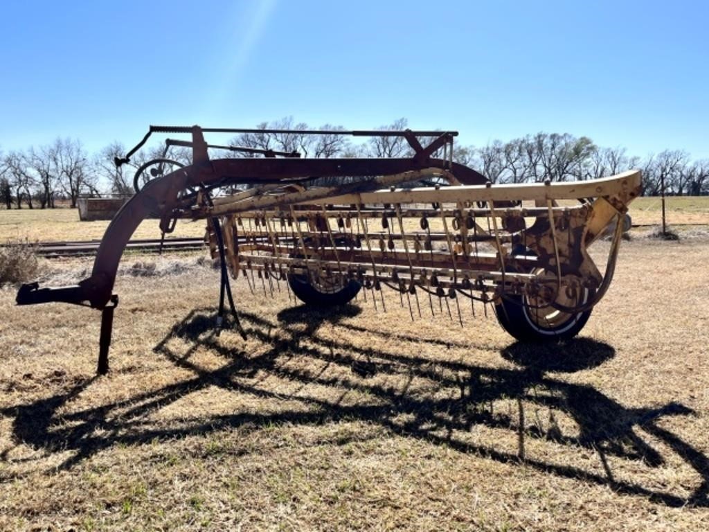 New Holland Hydraulic Basket Rake