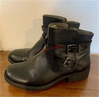 Women’s Bass Black Boots Size 8.5 (Madison)