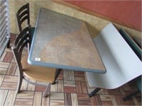HANDICAP BOOTH WITH 2 CHAIRS - BRING HELP TO