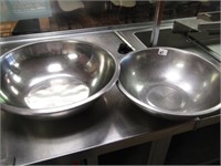 4 STAINLESS STEEL BOWLS
