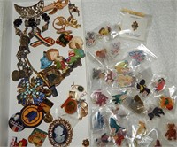 Assorted Pins & Brooches Beanie Babies