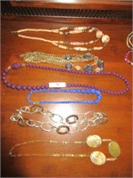 Lot - Assorted Necklaces
