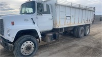 Ford 9000 Truck W/ 22ft Dump Bed