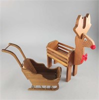 Wooden Reindeer and Sleigh Décor
