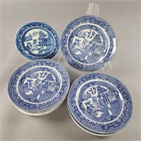 Blue Willow Plate Set