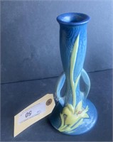 ROSEVILLE POTTERY 201-7 ZEPHYR LILY BLUE