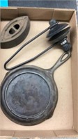 Antique Sad Iron ( missing removable handle),