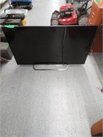 Sony Flat Screen TV and 48'' NO REMOTE