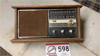 RCA VICTOR SOLID-STATE RADIO