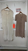 VINTAGE WOMENS DRESS & NIGHT GOWN