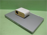 Untested Apple Computer With Elephas Projector