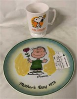 COLLECTIBLE 1972 PEANUTS MOTHERS DAY PLATE AND