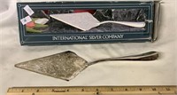 INTERNATIONAL SILVER CO. SERVING KNIFE