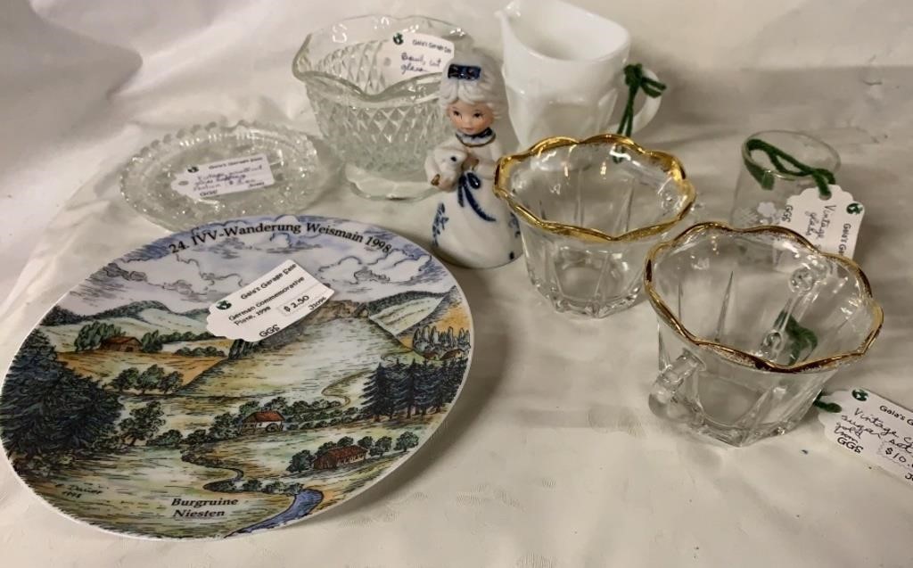 COLLECTIBLE GLASSWARE AND PLATE