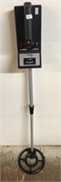 Qwest METAL DETECTOR - NOT TESTED