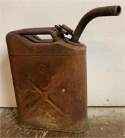 VINTAGE US - G METAL GAS CAN, HEAVY OXIDATION 13W