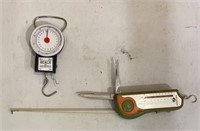 Mossy Oak 16 lb. Fish Scale, tape measure, flash