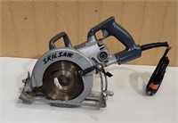 7-1/4" Worm Drive SkilSaw with a toast cord. Does