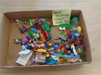 40 - KINDER TOYS