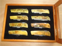 SET OF 8 WILDLIFE SCENE POCKET KNIVES W CASE