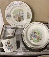 WEDGWOOD - MISS TIGGY WINKLE NURSERY SET